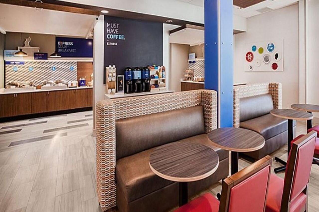 Holiday Inn Express & Suites - Staunton By Ihg المظهر الخارجي الصورة
